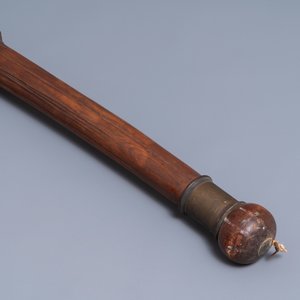 Un mât de bateau en acajou orné de rinceaux de chêne, France ou Italie, 18ème — photo 13