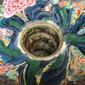 Un milieu-de-table épergne en porcelaine de Chine famille rose, 19ème — photo 25