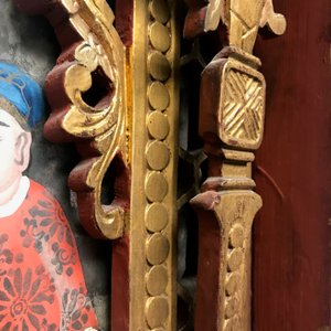 Un mirroir en bois doré et peinture sous verre, Chine, 2ème moitié du 18ème — photo 11
