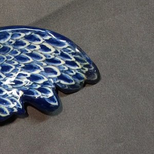 Un modèle allégorique de l'ange de la Renommée en faïence polychrome de Delft, 18ème — photo 8