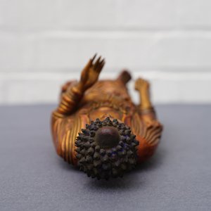 Un modèle de Bouddha debout en bois sculpté et doré, Chine, 18/19ème — photo 29