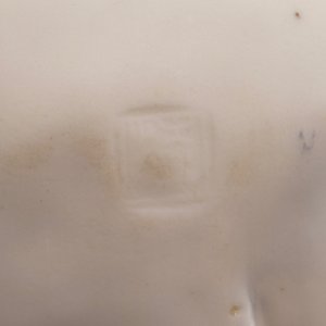 Un modèle de Bouddha debout en porcelaine blanc de Chine de Dehua, marque sur le dos, Kangxi — photo 8