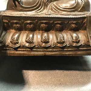 Un modèle de Bouddha en bronze de style Ming, Chine, Qianlong — photo 21