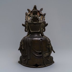 Un modèle de Guanyin en bronze, Chine, Ming — photo 3
