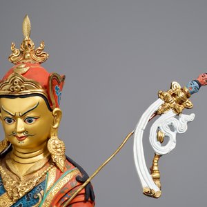 Un modèle de Padmasambhava en bronze doré et polychromé, Sino-Tibet, 20ème — photo 5