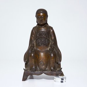 Un modèle de Zhenwu assis en bronze, Ming — photo 1