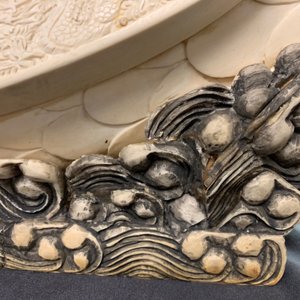 Un modèle d'un bateau dragon en ivoire sculpté sur socle en bois, Chine, 19ème — photo 32