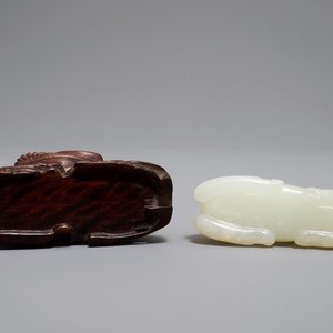 Un modèle d'un bélier en jade sculpté sur socle en bois, 19ème — photo 6