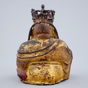 Un modèle d'un Bouddha couronné en bronze lacqué et doré, Chine, Dynastie Ming — photo 4