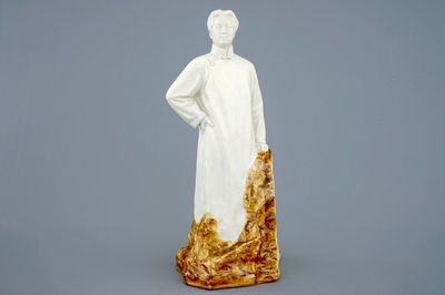 Un modèle d'un chef communiste en porcelaine de Chine, 20ème