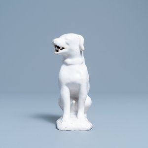 Un modèle d'un chien en faïence blanche de Delft, 18ème — photo 2