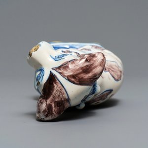 Un modèle d'un chien en faïence polychrome de Delft, début du 18ème — photo 8