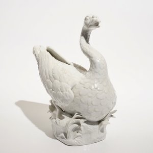 Un modèle d'un cygne en porcelaine de Meissen en style blanc de Chine, Allemagne, 18ème — photo 1