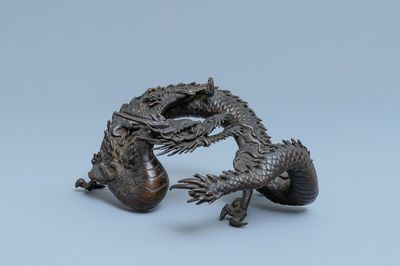 Un modèle d'un dragon en bronze, Japon, Meiji, 19ème