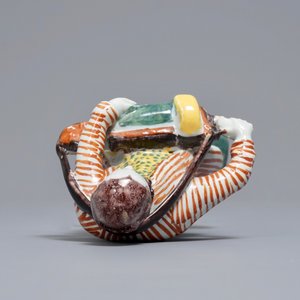 Un modèle d'un joueur de vielle en faïence polychrome de Delft, 18ème — photo 7