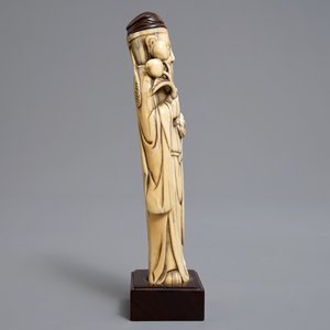 Un modèle d'un lettré en ivoire sculpté de style Ming, Chine, 19ème — photo 3
