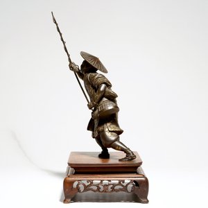 Un modèle d'un pêcheur en bronze sur socle en bois, Meiji, signé — photo 5