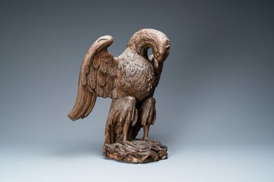 Un modèle d'un pélican en chêne sculpté, 17ème