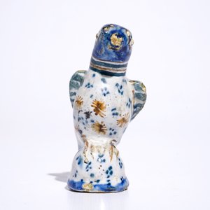 Un modèle d'un perroquet en faïence de Delft polychrome, 18ème — photo 2