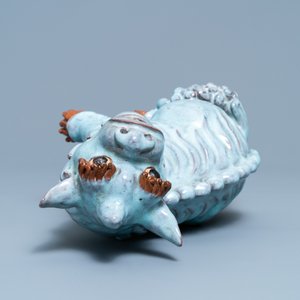 Un modèle d'un qilin en grès porcelaineux dite 'de Shiwan', 18/19ème — photo 6