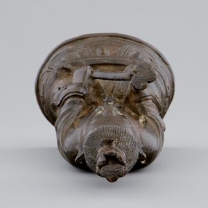 Un modèle d'un sage assis au sceptre ruyi en bronze, Chine, Dynastie Ming — photo 6
