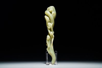 Un modèle d'un sceptre en jade vert, Chine, 19/20ème