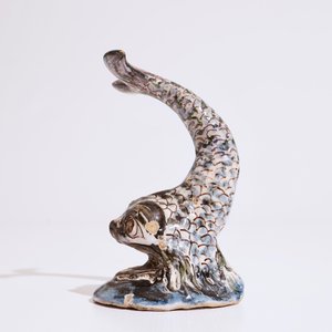 Un modèle d'une baleine en faïence de Delft en bleu, manganèse et noir, vers 1700 — photo 2