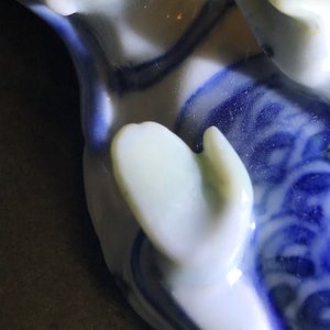 Un modèle d'une femme en porcelaine de Chine bleu et blanc, Wanli — photo 8