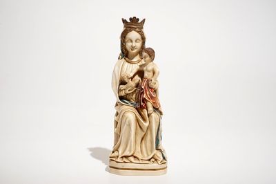 Un modèle d'une Vierge à l'Enfant en ivoire polychrome, prob. Dieppe, 19ème