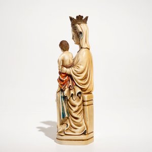 Un modèle d'une Vierge à l'Enfant en ivoire polychrome, prob. Dieppe, 19ème — photo 2
