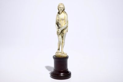Un modèle d'une Vierge en ivoire sculpté, dans le style d'Erhart Gregor, Allemagne, 16/17ème
