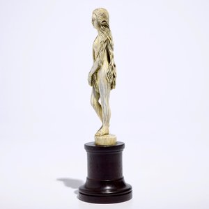 Un modèle d'une Vierge en ivoire sculpté, dans le style d'Erhart Gregor, Allemagne, 16/17ème — photo 3