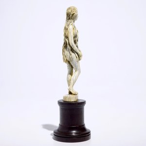 Un modèle d'une Vierge en ivoire sculpté, dans le style d'Erhart Gregor, Allemagne, 16/17ème — photo 5