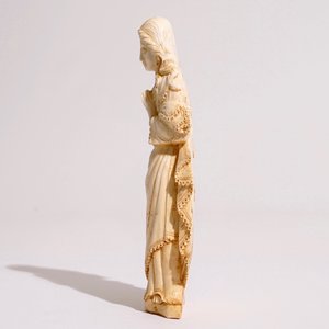 Un modèle indo-portugais d'une Vierge en ivoire sculpté, Goa, 18ème — photo 2