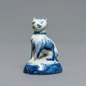 Un modèle miniature d'un chat en faïence de Delft en bleu et blanc, 18ème — photo 1