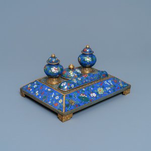 Un nécessaire de bureau en émaux cloisonnés, Chine, 19ème — photo 1