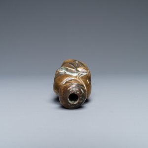 Un ornement de lustre en bronze en forme d'une Vierge, Flandres, 16ème — photo 6