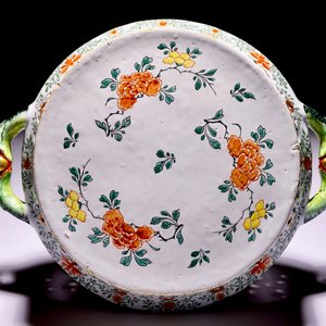 Un panier ajouré en faïence de Delft polychrome petit feu avec l'example chinois en famille rose, 18ème — photo 8