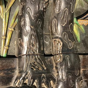 Un panneau en bois laqué incrusté de jade et cloisonné, Chine, 18ème — photo 28