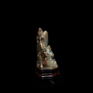 Un paysage figurant les 'Huit chevaux de Mu Wang' en jade, Qing — photo 4