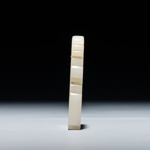 Un pendentif en jade blanc sculpté, Chine, Qing — photo 4