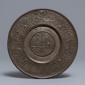 Un petit plat en étain gravé à décor de Noé, Nuremberg, Allemagne, 17ème — photo 1