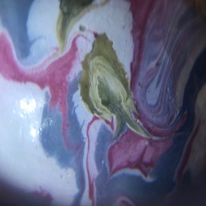 Un petit vase faux-marbre en porcelaine de Chine, 18ème — photo 11