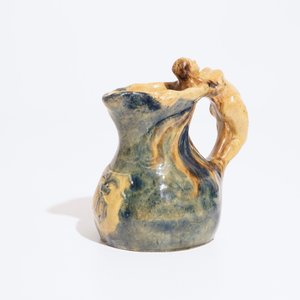 Un pichet Art Nouveau et deux figures en poterie flamande, prob. ateliers de Vandevoorde, 20ème — photo 2