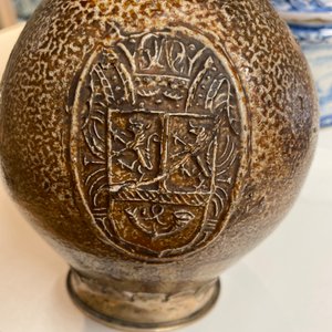 Un pichet bellarmine en grès de Frechen à monture en argent anglais, 17ème — photo 13
