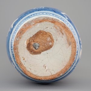 Un pichet en bleu et blanc, couvercle en étain, Delft, 1630-1650 — photo 6