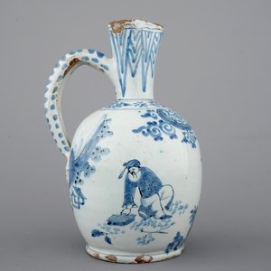 Un pichet en faïence de Delft bleu et blanc au décor de chinoiserie, 17ème siècle — photo 4