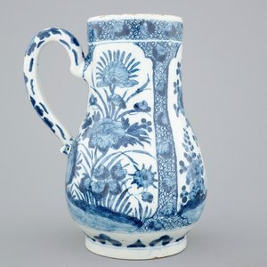 Un pichet en faïence de Delft de style japonais, vers 1700 — photo 3