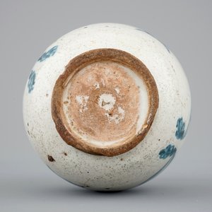 Un pichet en faïence espagnole de Talavera, daté 1722 — photo 5