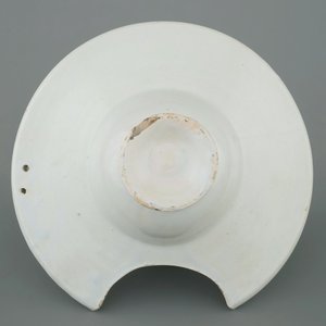 Un plat à barbe, blanc de Delft, 18ème — photo 2